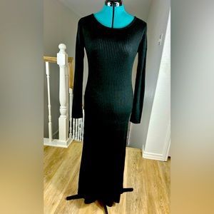 Calvin Klein black knit long sleeve midi dress size medium.